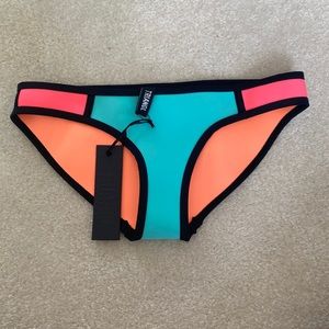 great triangl bikini bottoms! Great quality and worn once but comes with tags!